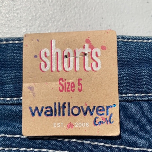 Wallflower embroidered butterfly be you tiful jean short girls 5 - Picture 12 of 17